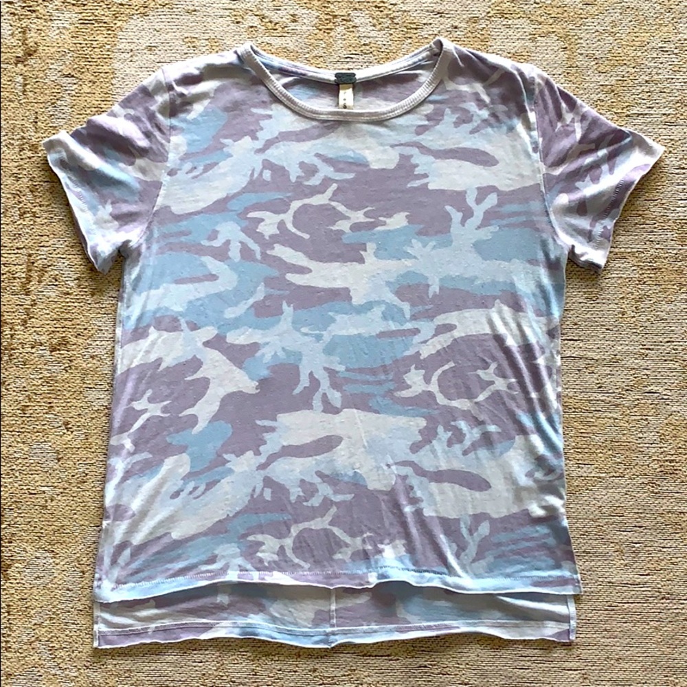 FREE PEOPLE slouchy, comfy, blue and purple camo t-shirt with raw hem - Picture 2 of 4